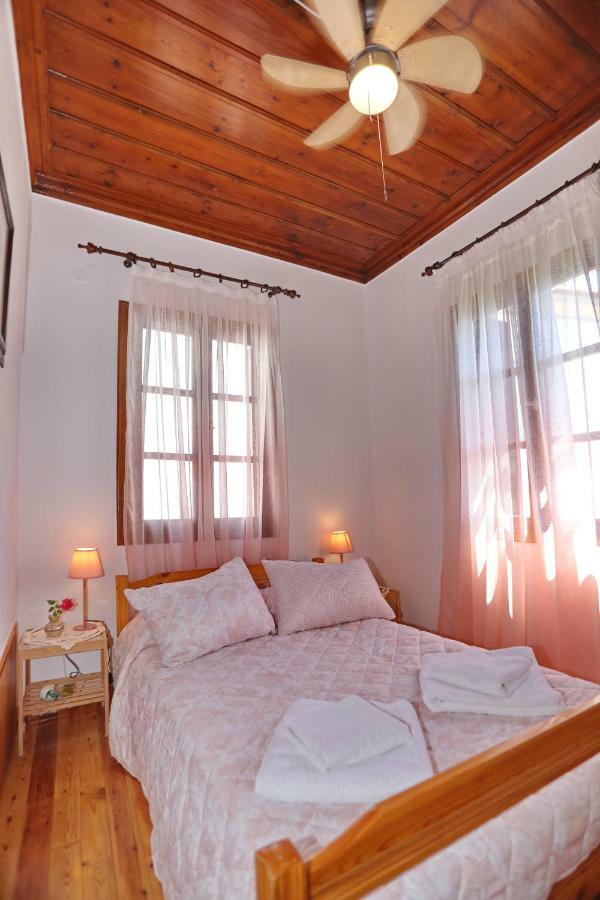 Casa Al Pozzo Villa Skopelos Town Exterior photo